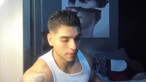Snapshot of nicolasmuscle chatting on 02-22-26, 08:07 Andres online show from 02-22-26, 08:07