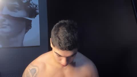 Snapshot of nicolasmuscle chatting on 03-04-26, 03:40 Andres online show from 03-04-26, 03:40