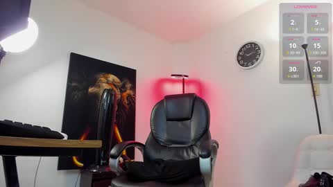 Nicolas Fellener online show from 11-16-25, 04:07