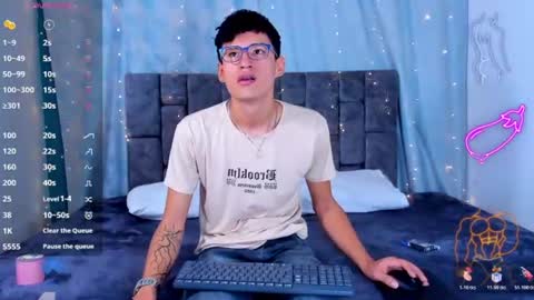 Snapshot of nicolastorres__ chatting on 06-21-26, 02:47 nicolastorres__ online show from 06-21-26, 02:47
