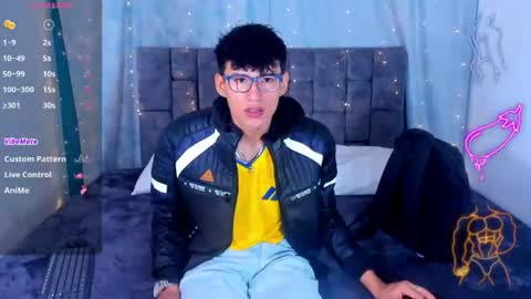 Snapshot of nicolastorres__ chatting on 06-24-26, 04:11 nicolastorres__ online show from 06-24-26, 04:11