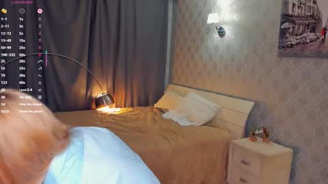 Nicoletta online show from 11-14-25, 06:17