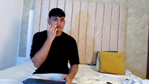 Snapshot of nicole_and_thiago chatting on 02-12-25, 12:58 nicole_and_thiago online show from 02-12-25, 12:58