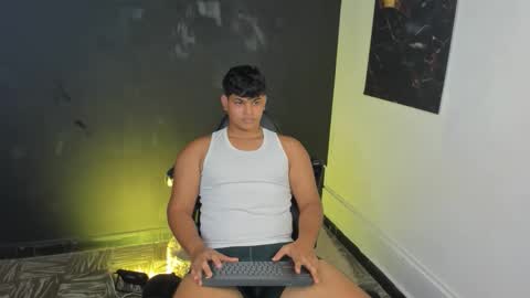 nicole_and_thiago1 online show from 02-16-26, 10:28