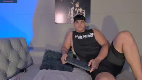 nicole_and_thiago1 online show from 06-05-26, 10:48