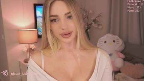 Snapshot of nicole_blueberry chatting on 06-02-26, 09:17 Nicole online show from 06-02-26, 09:17