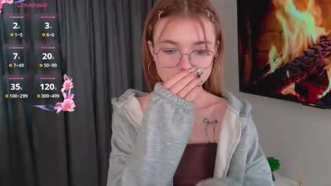 Nicole online show from 10-16-25, 06:14