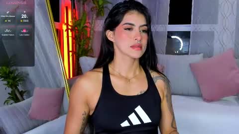 Snapshot of nicole_duran3095 chatting on 07-10-26, 05:23 Nick online show from 07-10-26, 05:23