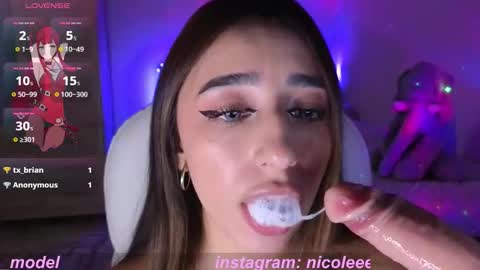 Nicole online show from 09-27-25, 06:02