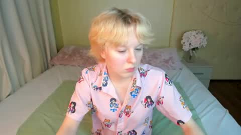 nicole_hiness online show from 03-01-25, 02:34