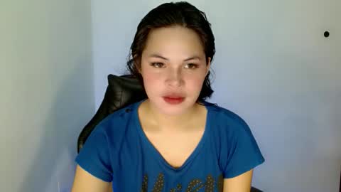 nicole_kiss01 online show from 10-22-25, 07:52