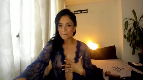 Nicole online show from 12-27-24, 08:18