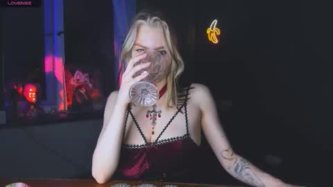 Nicole online show from 11-01-25, 02:35