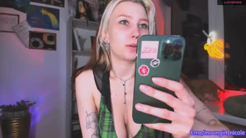 Snapshot of nicole_matt chatting on 05-15-26, 10:39 Nicole online show from 05-15-26, 10:39