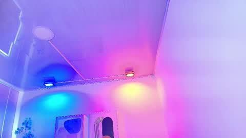 Snapshot of nicole_sounders chatting on 01-17-26, 11:26 Nicolle online show from 01-17-26, 11:26