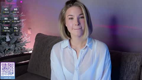 Snapshot of nicole_w00 chatting on 01-16-25, 04:07 Nicole online show from 01-16-25, 04:07