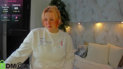 Nicole online show from 09-17-25, 12:12