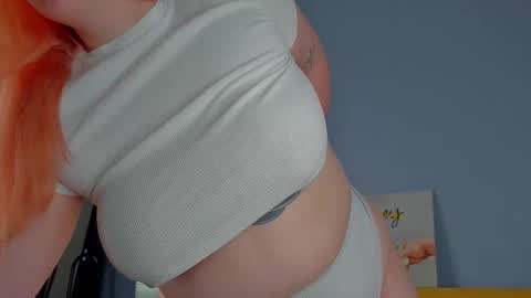 Nicole online show from 09-19-25, 08:16