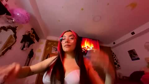 Nicole online show from 04-10-26, 04:39