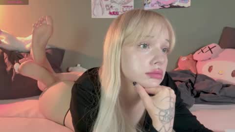 Mary online show from 05-16-26, 01:02