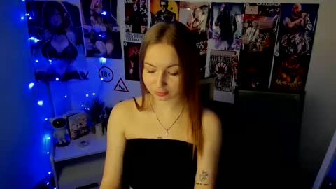 Snapshot of nicoledior_ chatting on 10-26-25, 07:14 Nicole online show from 10-26-25, 07:14