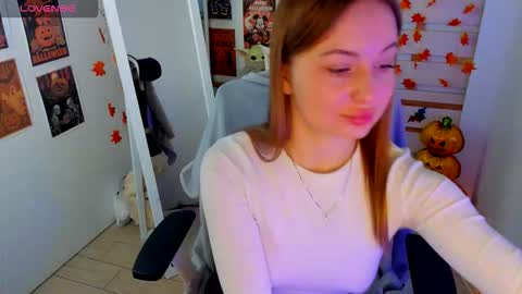 Snapshot of nicoledior_ chatting on 11-24-25, 10:53 Nicole online show from 11-24-25, 10:53