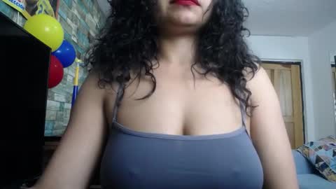 Snapshot of nicoleebon chatting on 06-30-26, 06:53 Nicole online show from 06-30-26, 06:53
