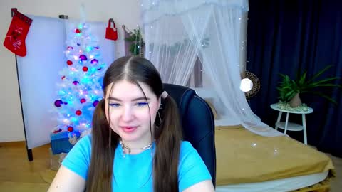 Snapshot of nicolefoxery chatting on 12-08-24, 06:17 nicolefoxery online show from 12-08-24, 06:17