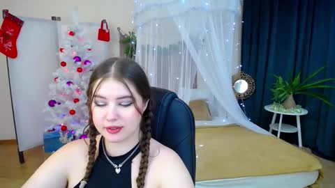 Snapshot of nicolefoxery chatting on 12-11-24, 10:16 nicolefoxery online show from 12-11-24, 10:16