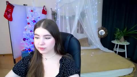 Snapshot of nicolefoxery chatting on 12-16-24, 03:19 nicolefoxery online show from 12-16-24, 03:19