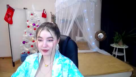 Snapshot of nicolefoxery chatting on 12-18-24, 10:13 nicolefoxery online show from 12-18-24, 10:13