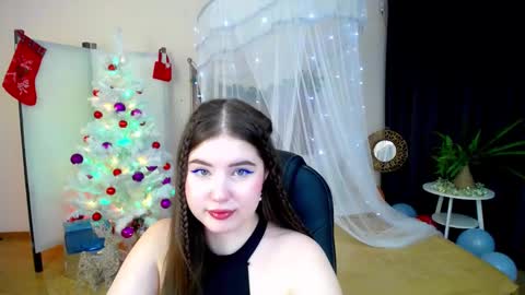 Snapshot of nicolefoxery chatting on 12-21-24, 10:40 nicolefoxery online show from 12-21-24, 10:40