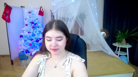 Snapshot of nicolefoxery chatting on 12-31-24, 03:23 nicolefoxery online show from 12-31-24, 03:23