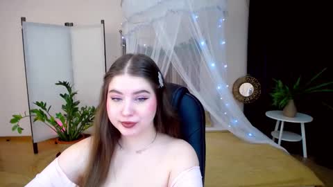 Snapshot of nicolefoxery chatting on 01-19-25, 06:21 nicolefoxery online show from 01-19-25, 06:21