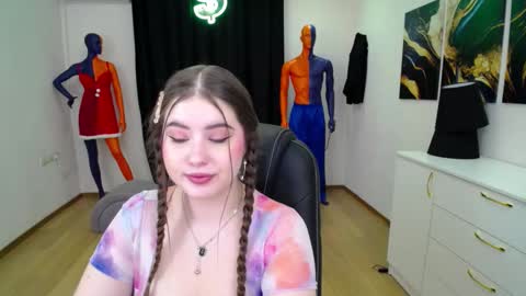 Snapshot of nicolefoxery chatting on 01-27-25, 06:20 nicolefoxery online show from 01-27-25, 06:20