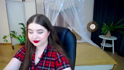 Snapshot of nicolefoxery chatting on 01-31-25, 06:36 nicolefoxery online show from 01-31-25, 06:36