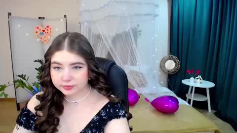 Snapshot of nicolefoxery chatting on 02-21-25, 03:12 nicolefoxery online show from 02-21-25, 03:12