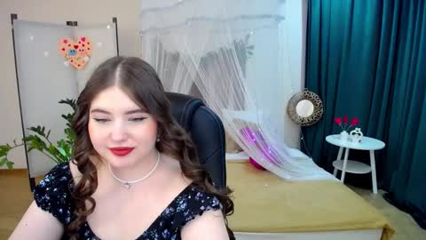 Snapshot of nicolefoxery chatting on 02-21-25, 08:07 nicolefoxery online show from 02-21-25, 08:07