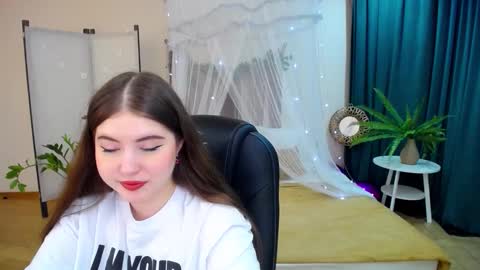 Snapshot of nicolefoxery chatting on 03-09-25, 06:21 nicolefoxery online show from 03-09-25, 06:21
