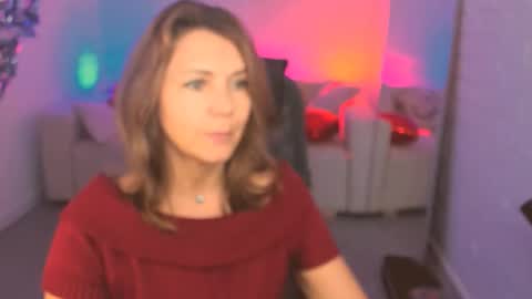 Snapshot of nicolehits chatting on 10-10-25, 09:19 nicolehits online show from 10-10-25, 09:19