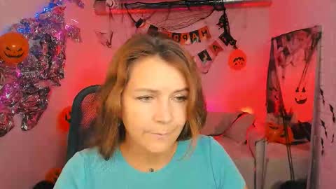 nicolehits online show from 10-29-25, 05:42