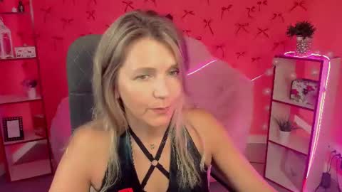 Snapshot of nicolehits chatting on 07-28-26, 07:39 nicolehits online show from 07-28-26, 07:39