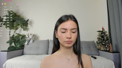 Snapshot of nicoleluuv chatting on 01-03-25, 04:06 Dua Lipa online show from 01-03-25, 04:06