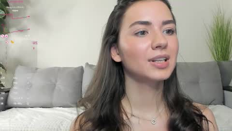 Snapshot of nicoleluuv chatting on 02-12-25, 07:13 Dua Lipa online show from 02-12-25, 07:13