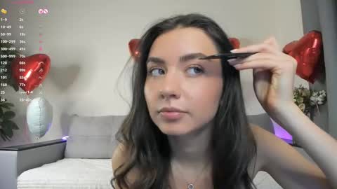 Snapshot of nicoleluuv chatting on 02-14-25, 04:09 Dua Lipa online show from 02-14-25, 04:09