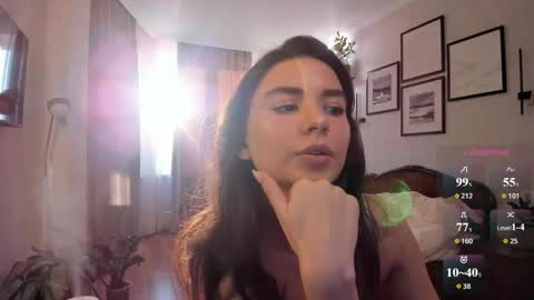 Snapshot of nicoleluuv chatting on 05-19-26, 05:08 Dua Lipa online show from 05-19-26, 05:08
