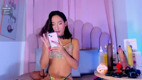 nicolemadrird online show from 07-18-26, 07:50