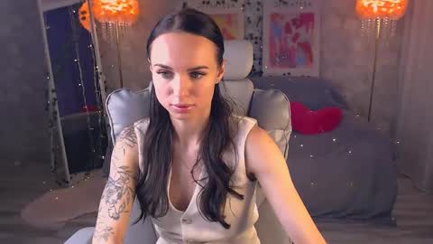 Snapshot of nicolemerz chatting on 05-31-26, 03:30 Nicole online show from 05-31-26, 03:30