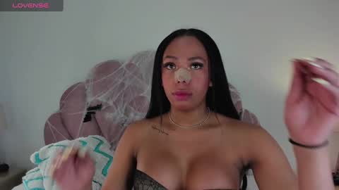 NICOLE online show from 10-15-25, 11:54