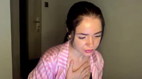 Nicole online show from 03-17-26, 09:40